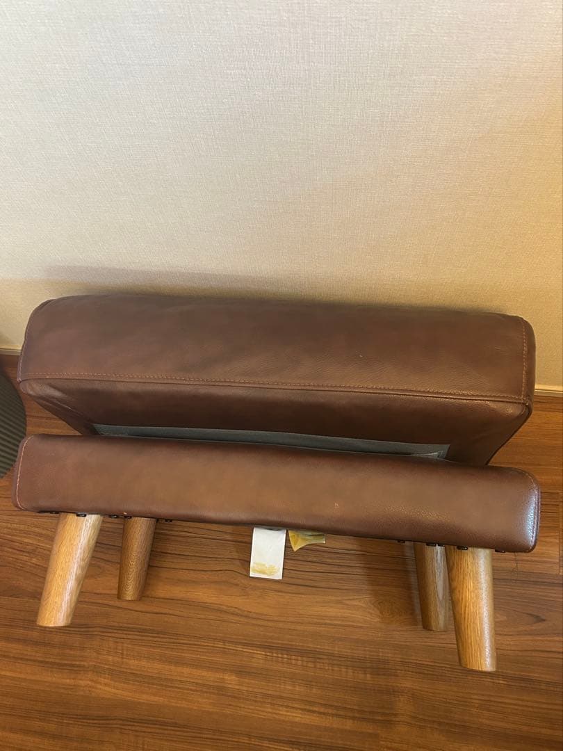 unicoレザーオットマン