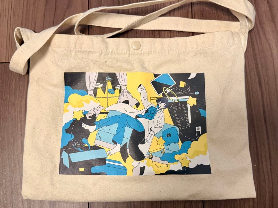 YouTuber なつめ先生 ヴィレッジヴァンガード パーカー 缶バッジ