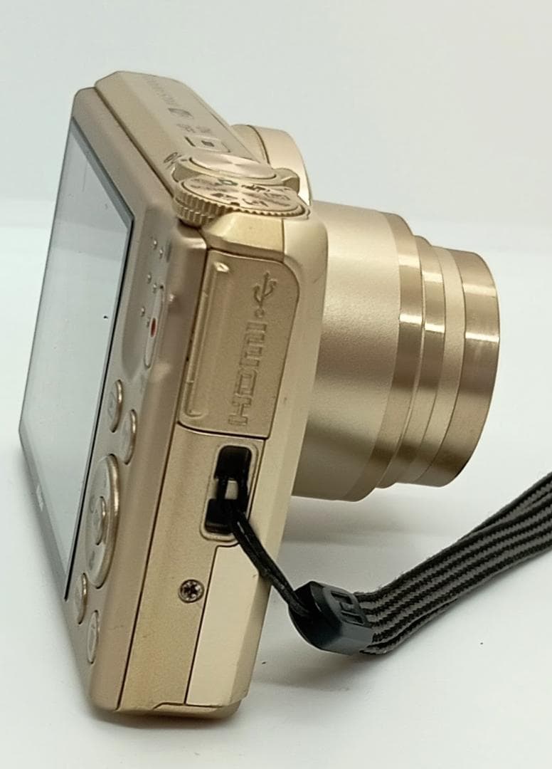 デジタルカメラ Nikon COOLPIX S7000 16.0MP 20xZoom Gold