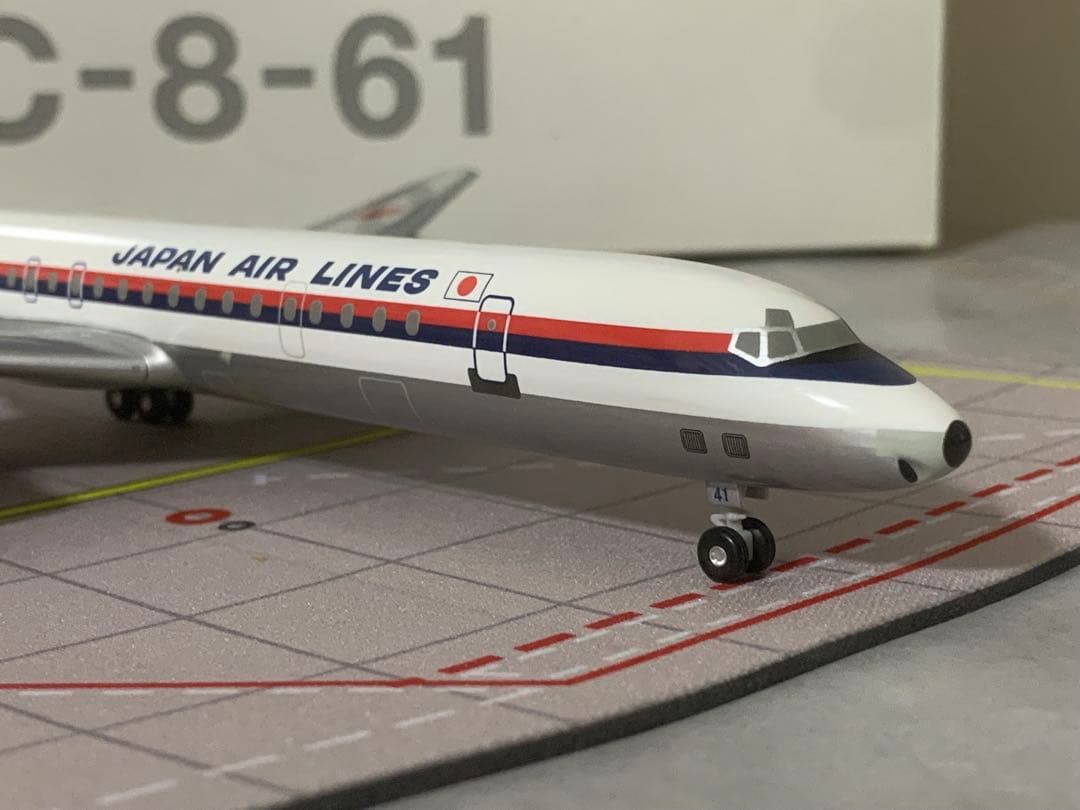 jalux公式モデル1／200日航DC8－61プラスティック樹脂製