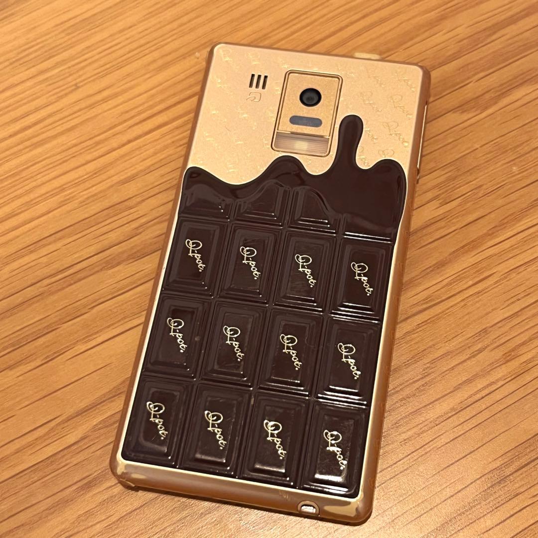 台数限定】ドコモ Q-pot Phon SH-04D チョコレートスマホ - メルカリ