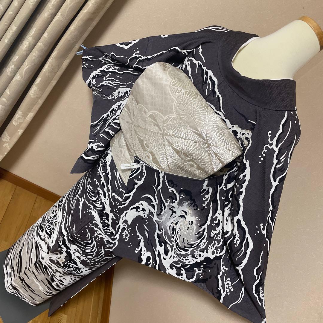 もんぷちさまご成約　成謙工房謹製　大胆な波飛沫の描かれた訪問着