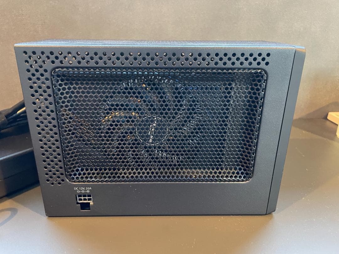 玄人志向 NVIDIA GeForce RTX4060+外付けGPUBOX GG-RTX4060-E8GB/OC/DF | GG-RTX4060-E8GB/OC/DF | 玄人志向 GALAKURO