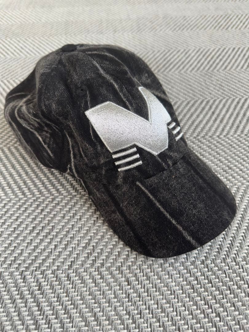 レア黒 Mowalola mind game tracker キャップ - メルカリ