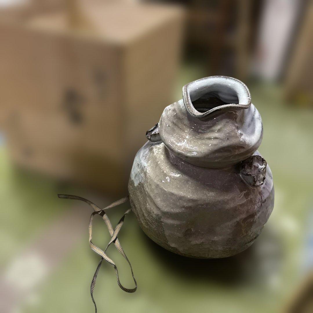 陶器製の丸みを帯びた壺と木箱 マタ・オルティス陶器 by Oscar Quezada マーブル 壺｜マライカ公式通販