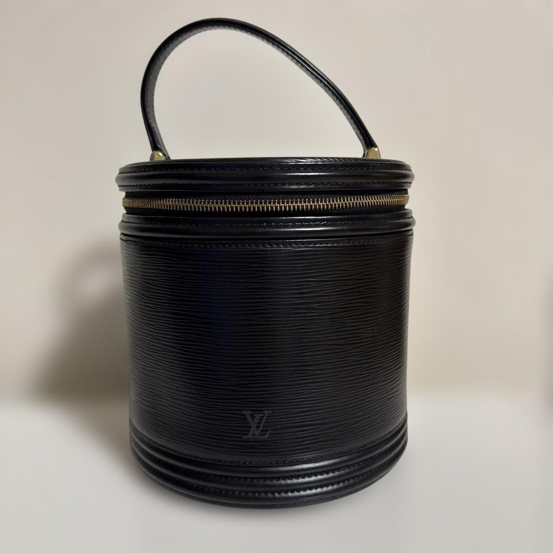 Ｒ*Ｅ様 M*.様 本物保証！Louis Vuitton カンヌ エピレザー ハ ルイ・ヴィトン エピ カンヌ M52226 Aランクの買取実績価格（a0398128