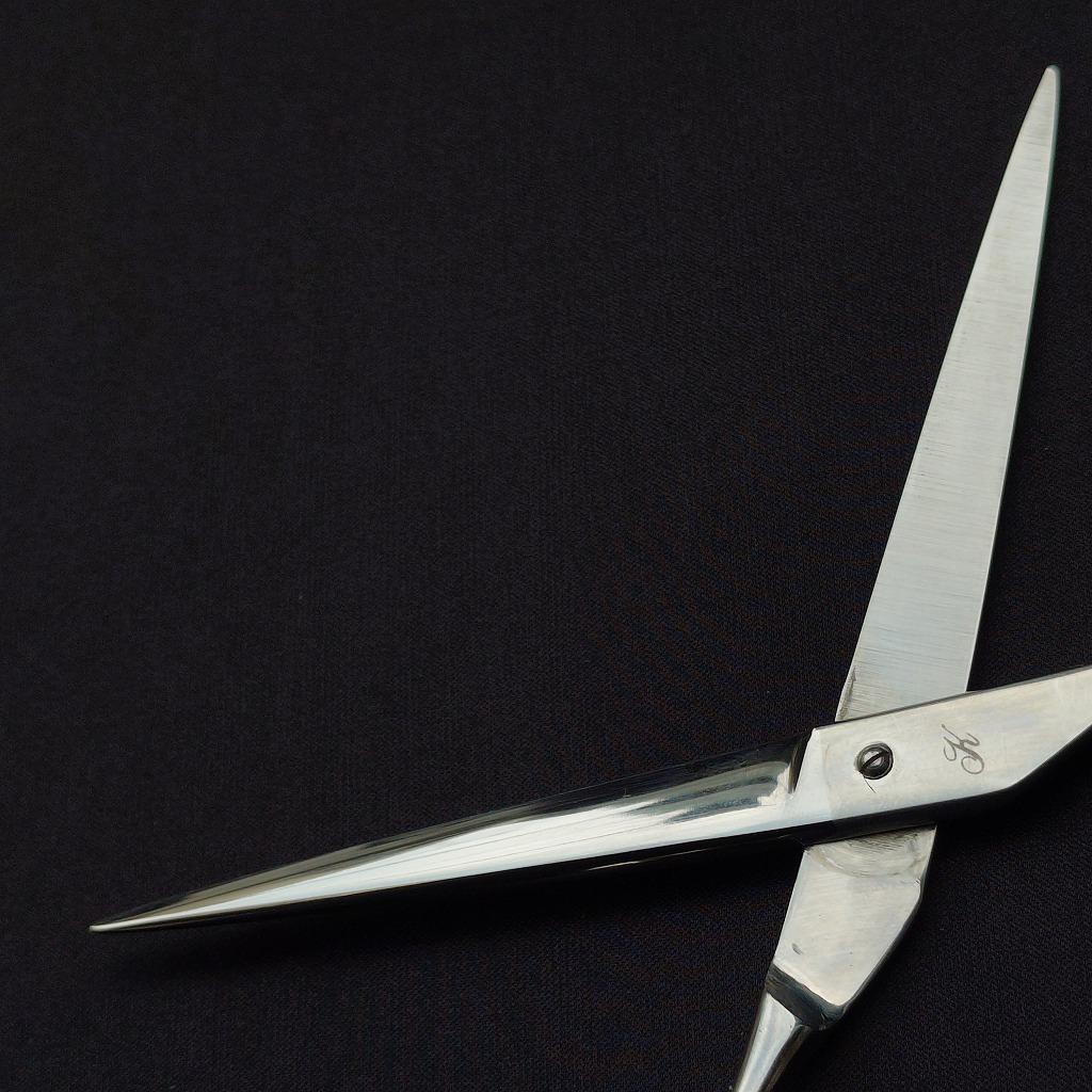 散髪鋏 シザー 光 HIKARI 全長約183㎜ 7in 散髪バサミ《0343》