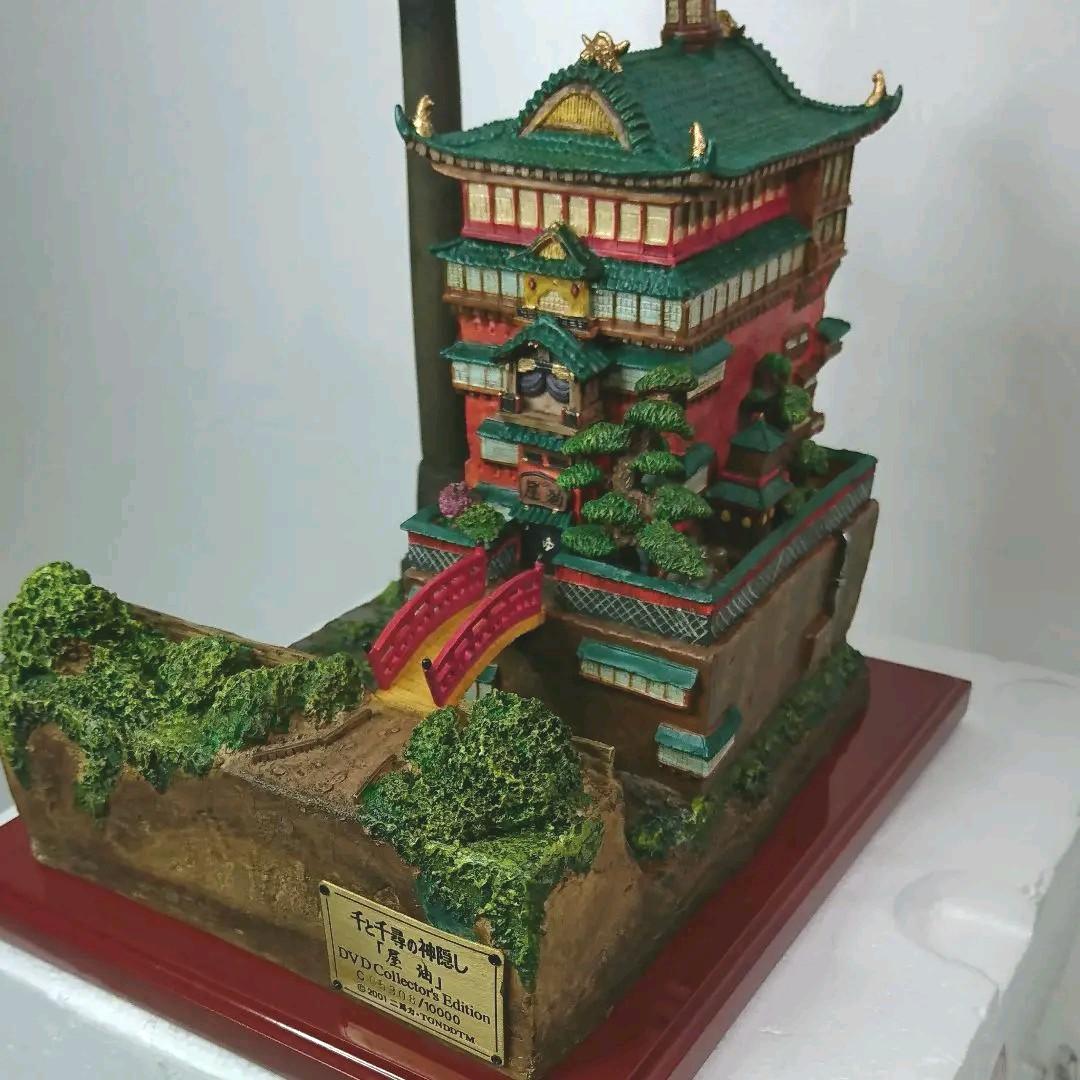 千と千尋の神隠し DVDエディション 油屋ジオラマ - メルカリ