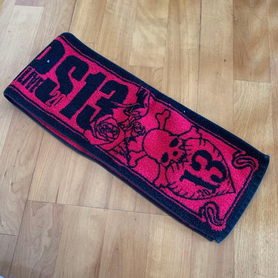 値下げ◯匿名◯VAMPS マフラータオル 赤 hyde ラルク - メルカリ