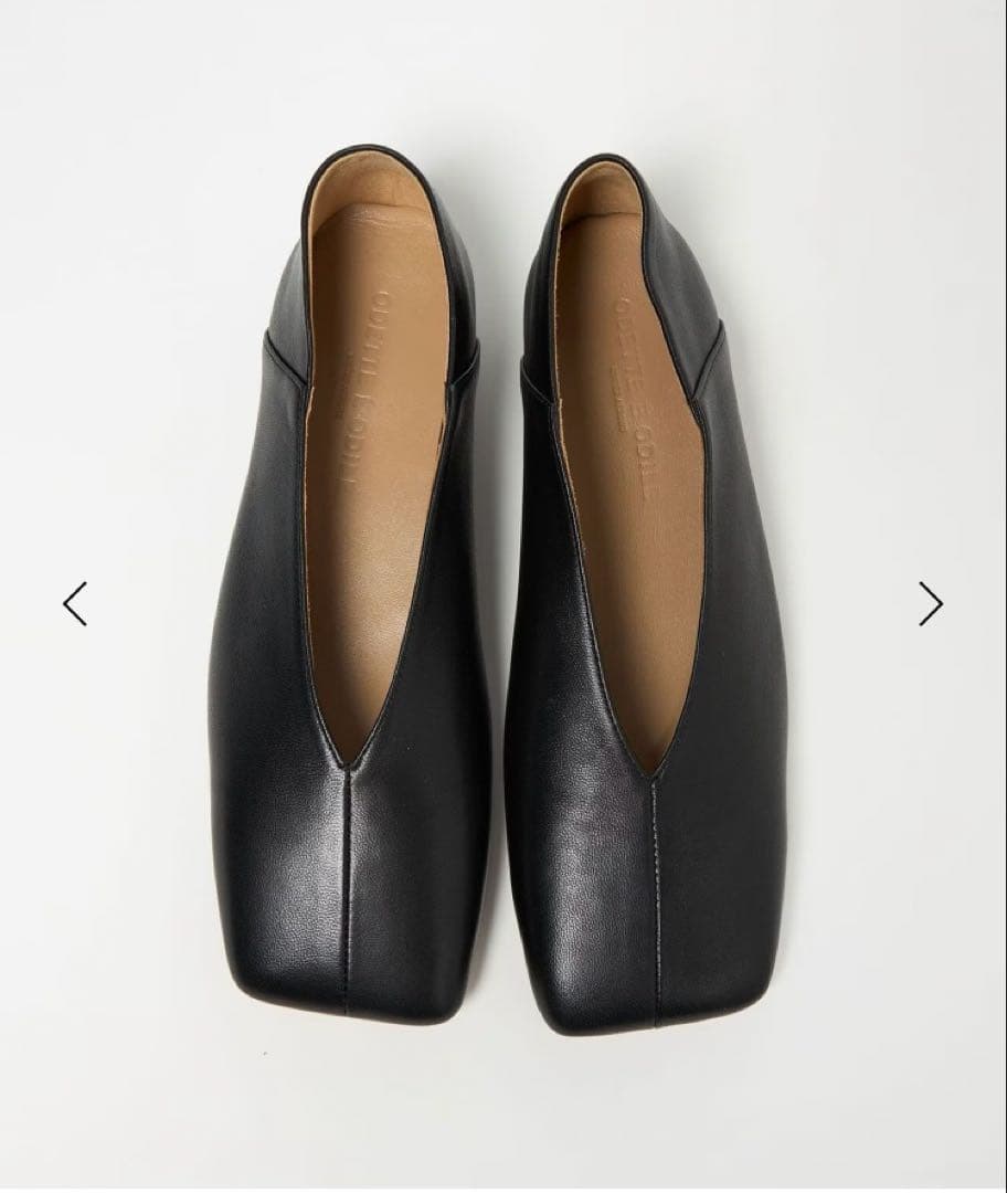 ODETTE E ODILE オブリークスクエアトゥフラット15↓↑ ブラック