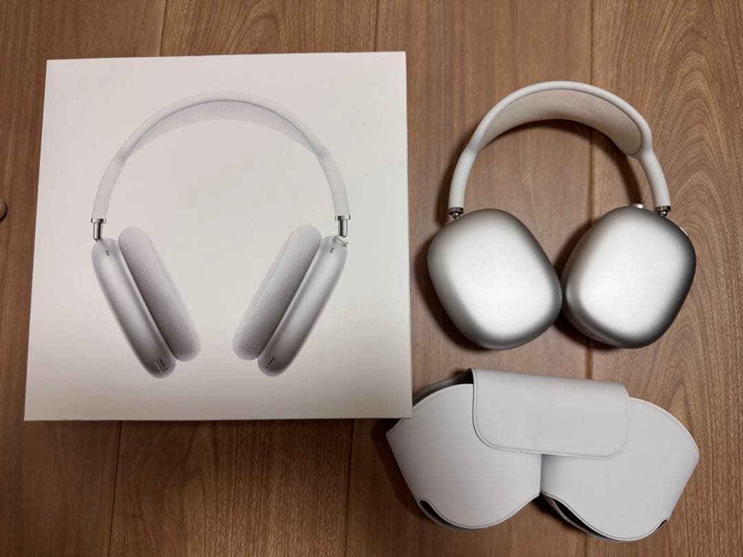 美品 Apple AirPods Max シルバー　正規品 Amazon.co.jp: 【整備済み品】Apple AirPods Max シルバー : 家電＆カメラ