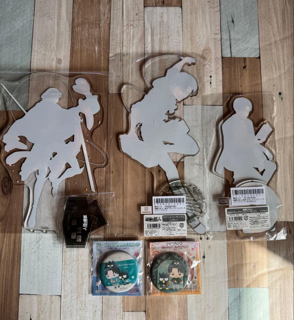 進撃の巨人 リヴァイ アクリルスタンド まとめ売り - メルカリ