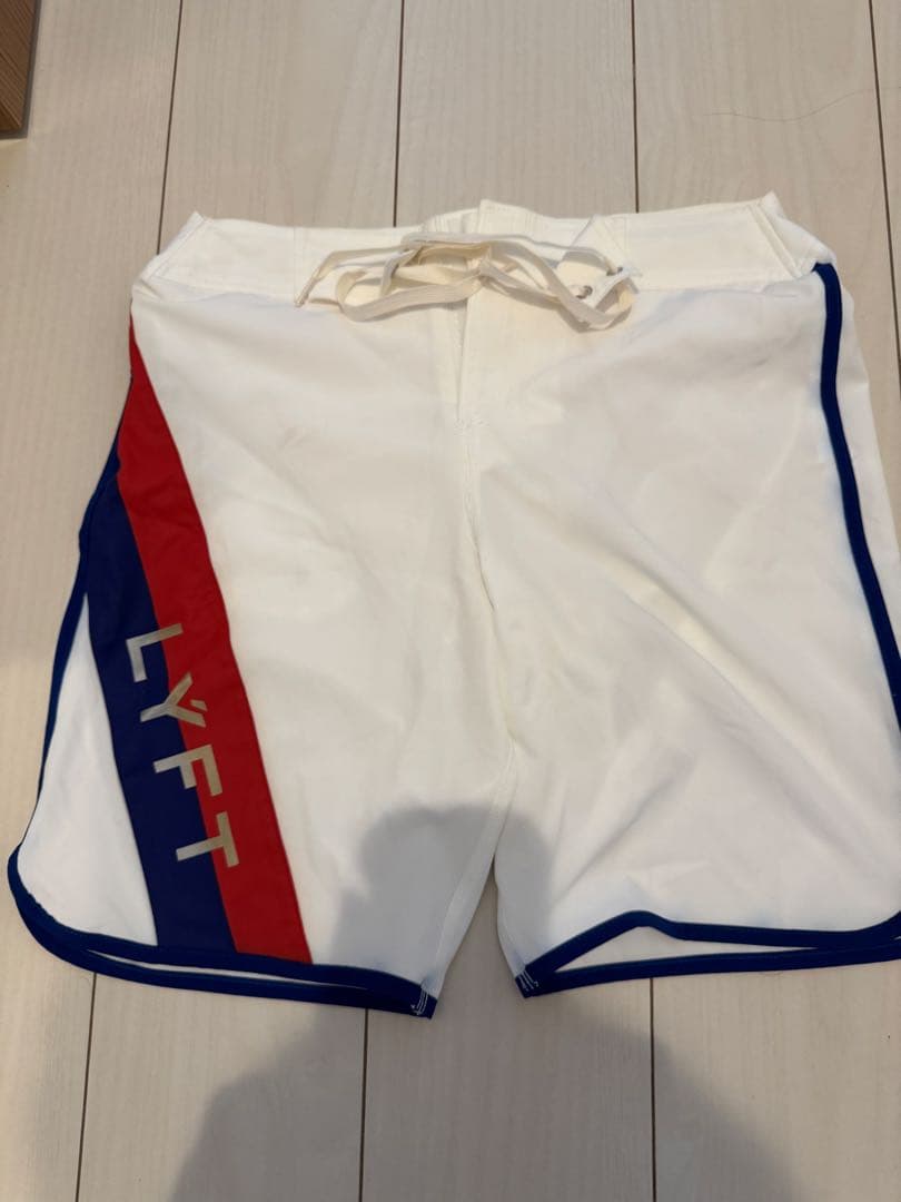 LYFT サーフパンツ　サイズM リフト Lyft サーフパンツ ボードショーツ 水着 フィジーク