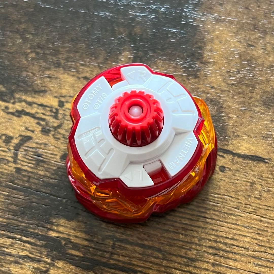 新品限定レア】ペガサスブラストATrメタルコート:レッド ベイブレード