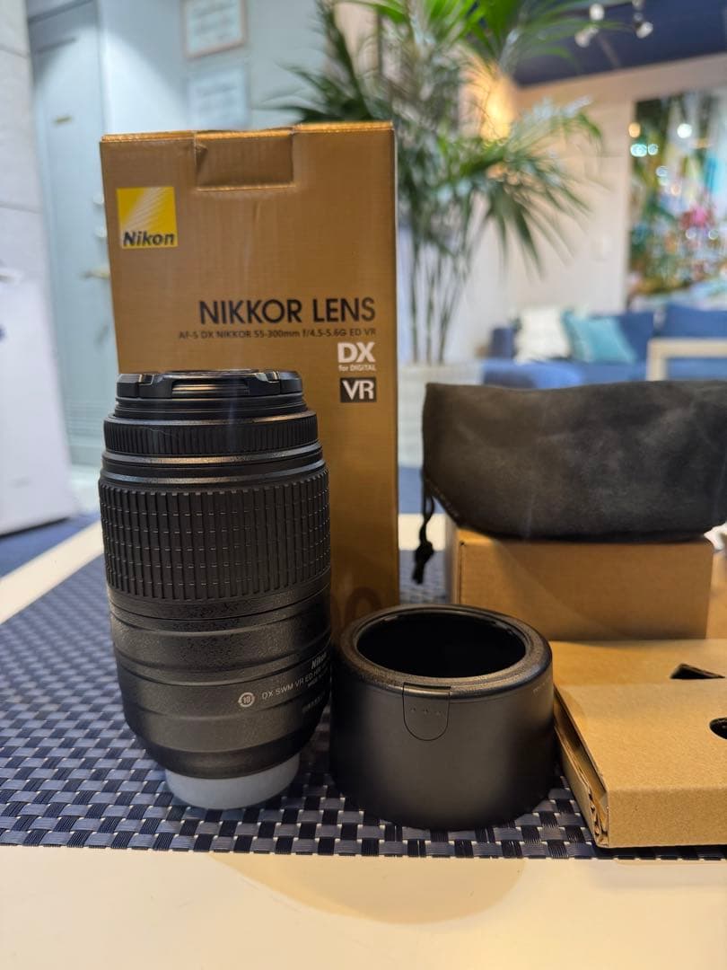 【極美品】Nikon AF-S 55-300mm VR Nikon AF-S DX NIKKOR 55-300mm f/4.5-5.6G ED VR Zoom Lens for DSLR