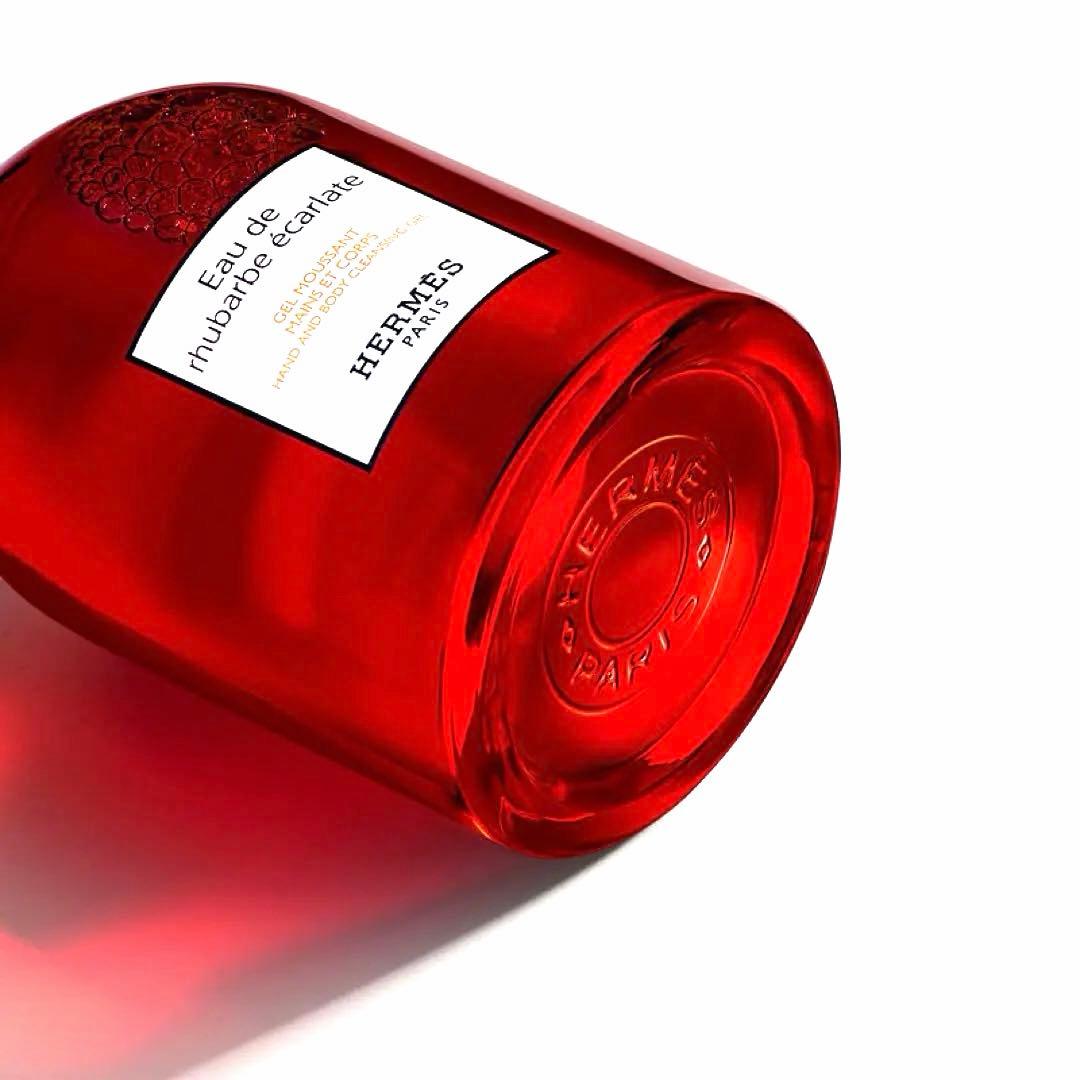 ハンド＆ボディ クレンジングジェル 《オー ドゥ ルバーブ エカルラット》