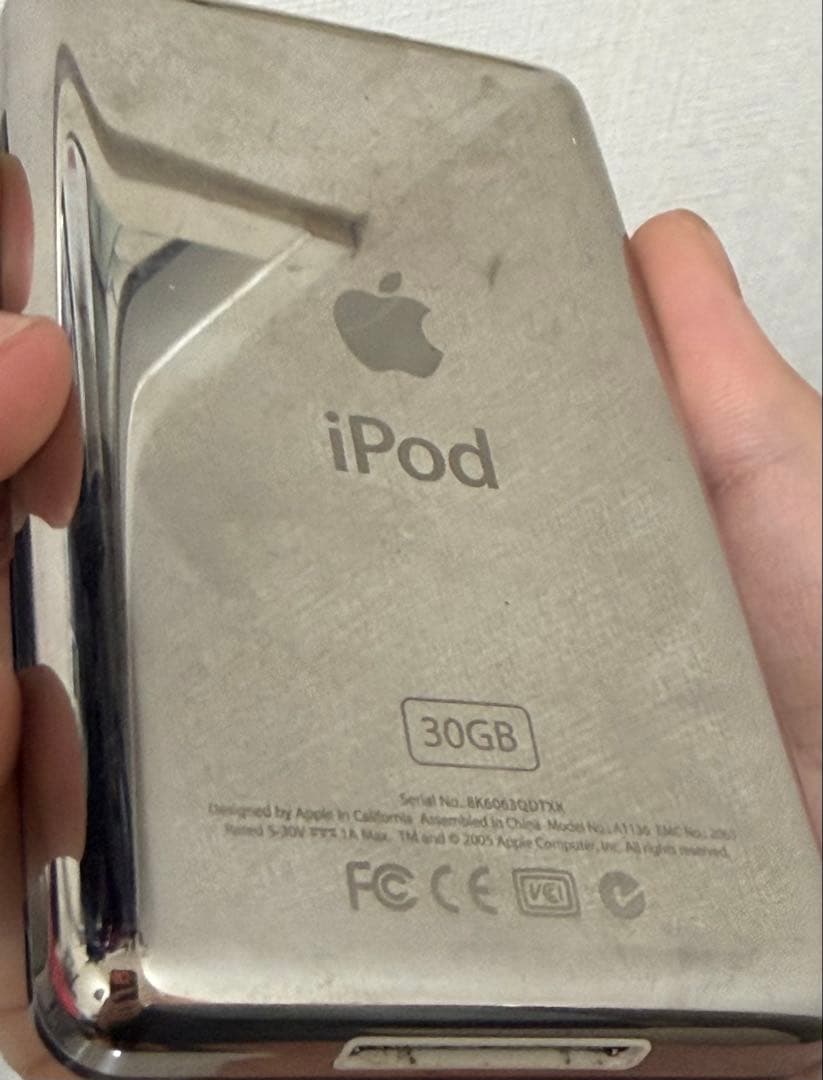 iPod Classic 第5世代 30GB ブラック MA146J/A1136 - メルカリ