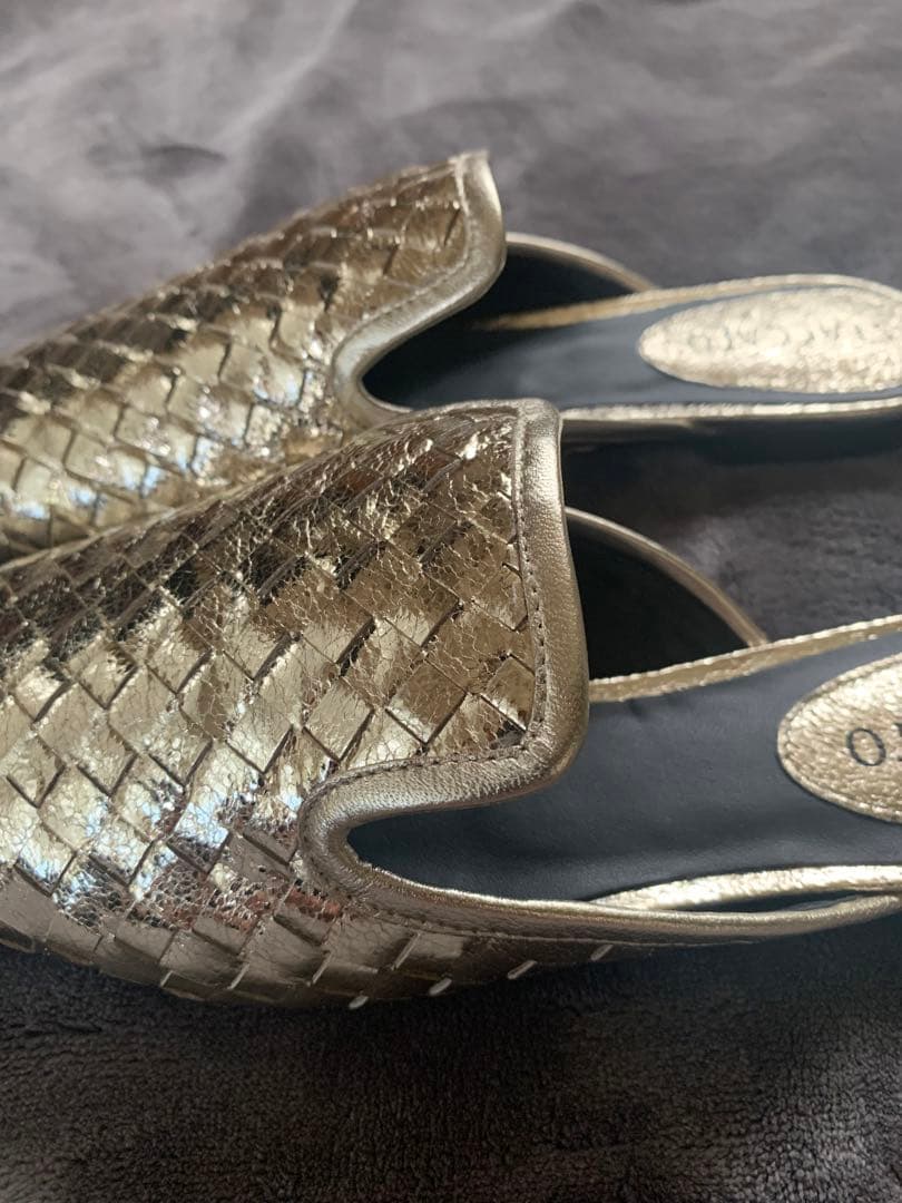 新品staccatoメタリック編み込みミュール