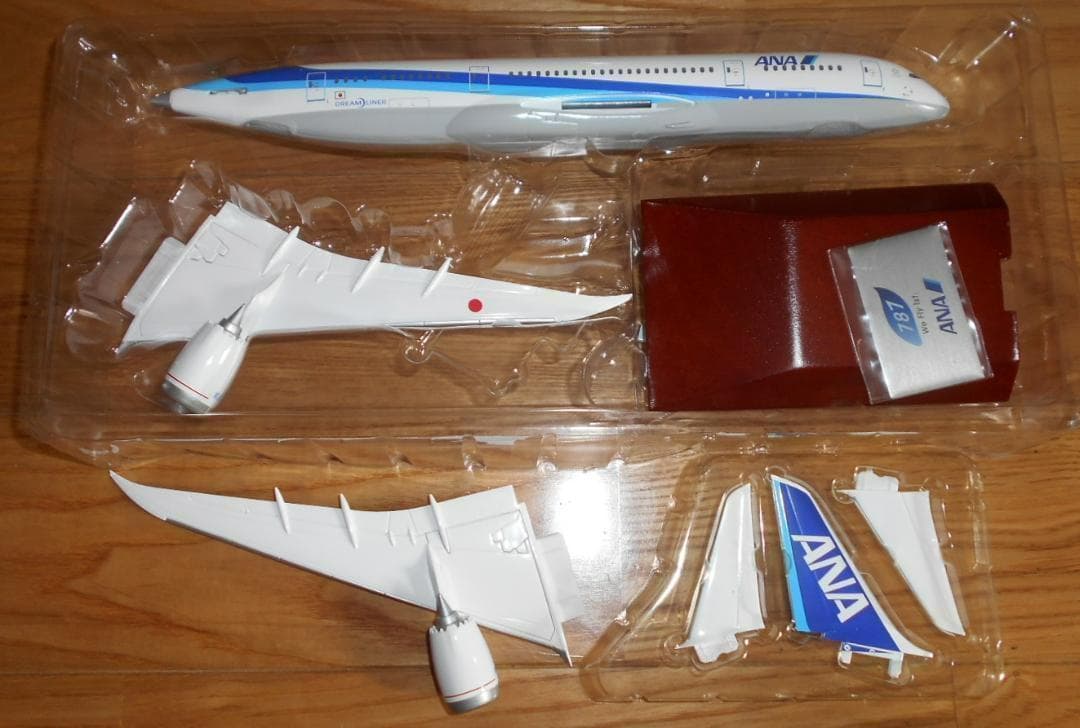 AERO LE PLANE 1/200 ANA 全日空 B787-8新しい