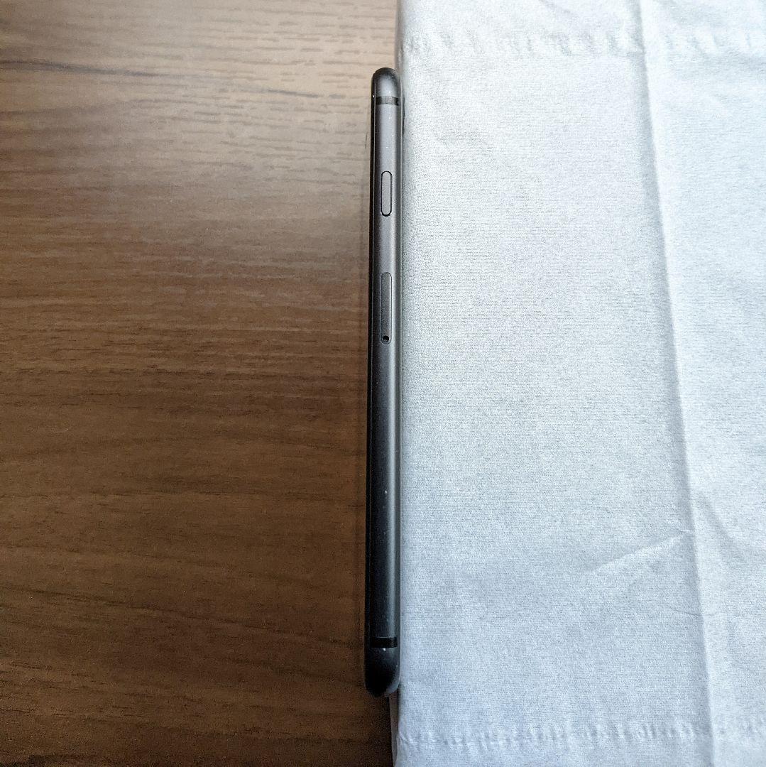 iPhone 8 スペースグレー 64GB SIMフリー - メルカリ