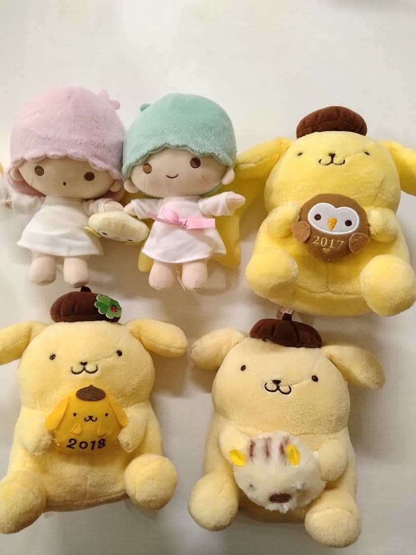 サンリオ 限定干支ぬいぐるみ　キキララ　ポムポムプリン　4点セット Amazon.co.jp: ティーズファクトリー サンリオキャラクターズもっつみ