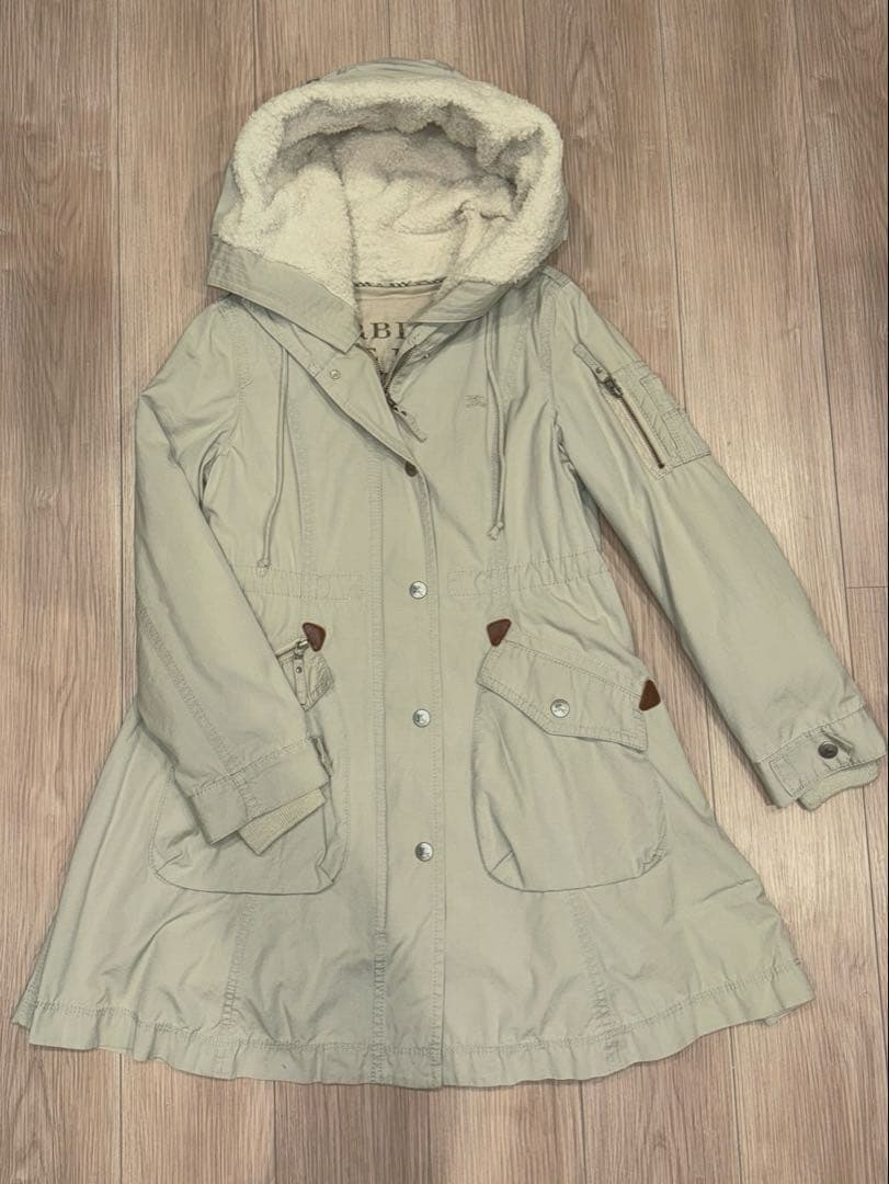 ままの☆ バーバリー ブルーレーベルの2WAYモッズコート　美品 美品 バーバリー ブルーレーベル モッズ コート キャメル サイズ38