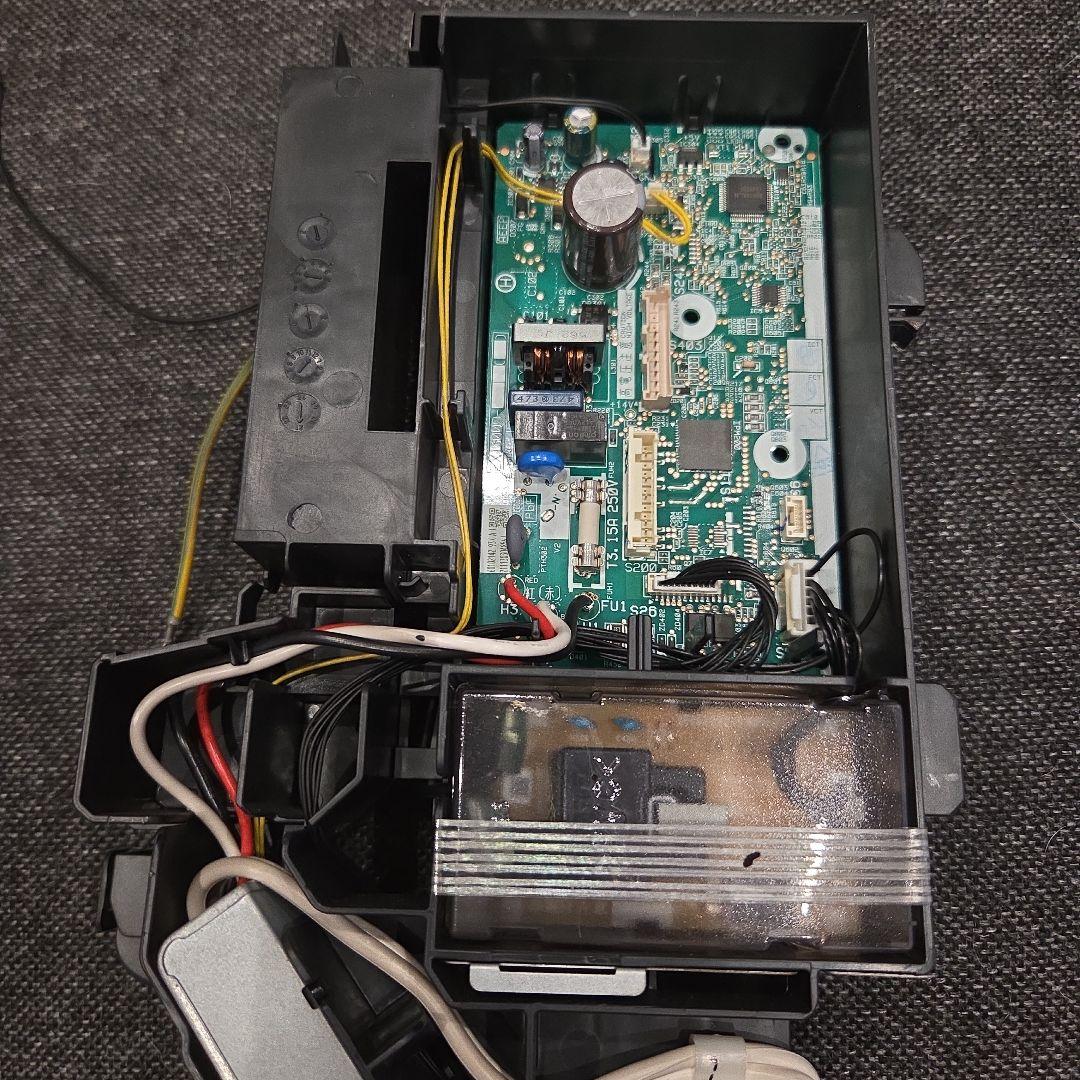 ダイキンルームエアコン室内機基板 F25YTES - メルカリ