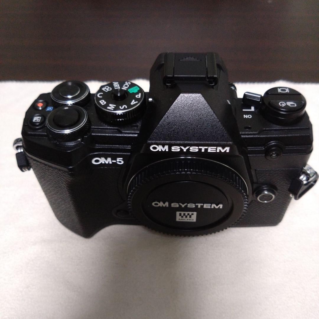 美品 OLYMPUS OM-5 ショット数1475回 バッテリー等おまけ - メルカリ