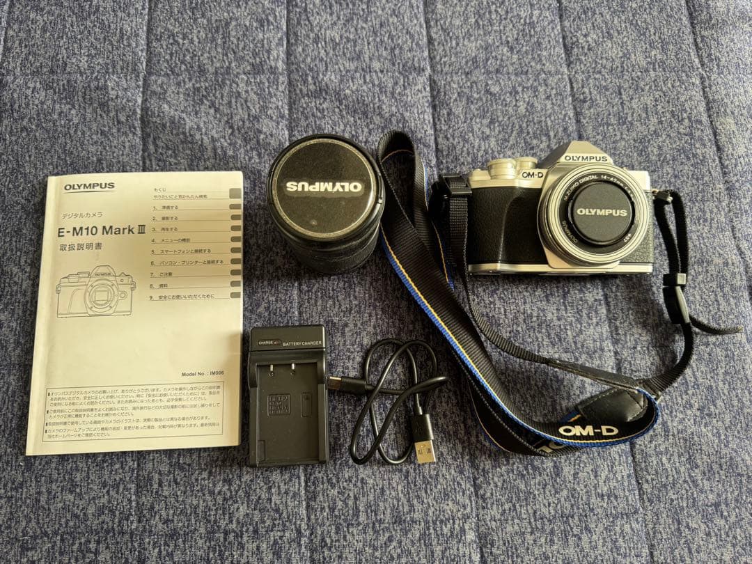 Olympus E-M10 Mark Ⅲ 一眼レフカメラ OM-D E-M10 Mark III ミラーレス一眼カメラ シルバー [ボディ単体