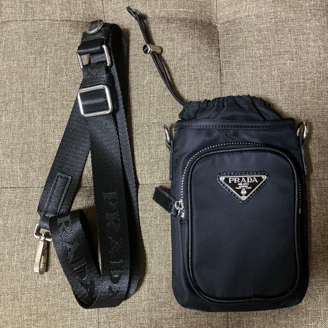 PRADA スマホショルダーバッグ【ブラック】ノベルティ - メルカリ