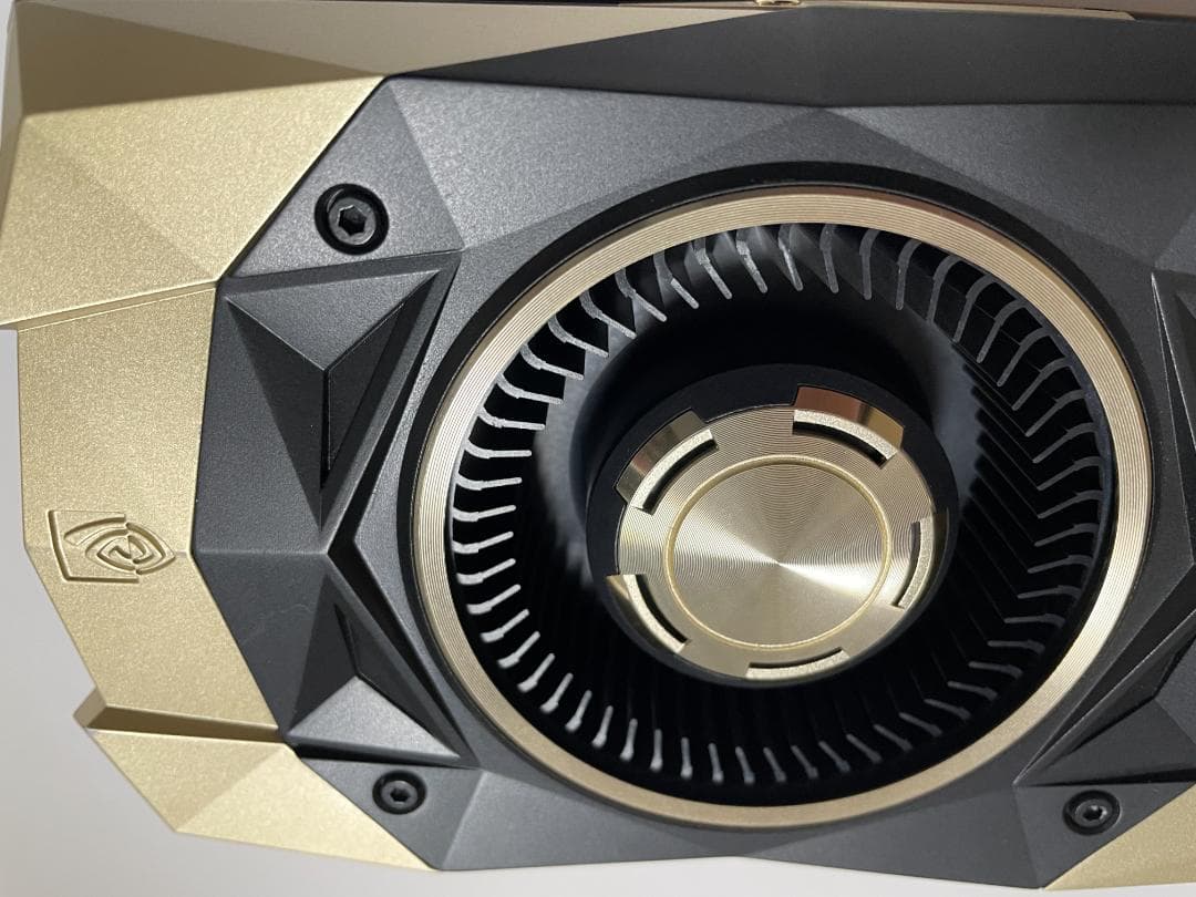 極美品TITAN V 12GB HBM2 (V100と同等コア ) - メルカリ