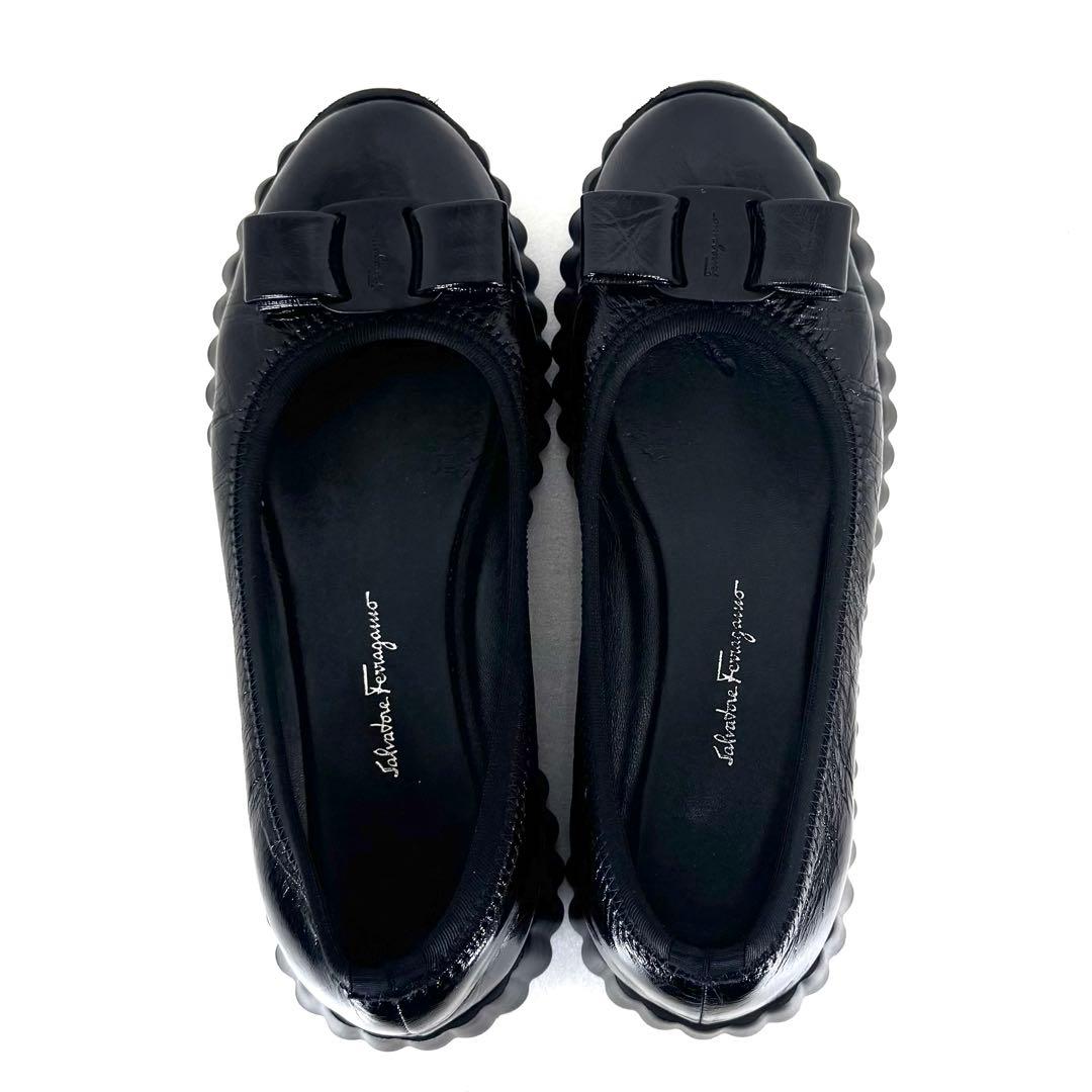 Ferragamo】 フェラガモ （23.5） フラットシューズ DOLLY - メルカリ