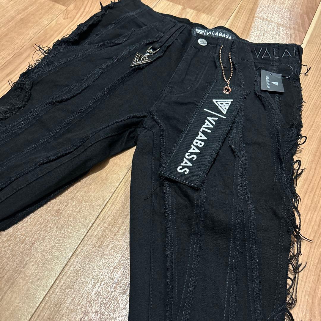 valabasas【新品未使用】クラッシュフレアデニム 32 バラバサス - メルカリ