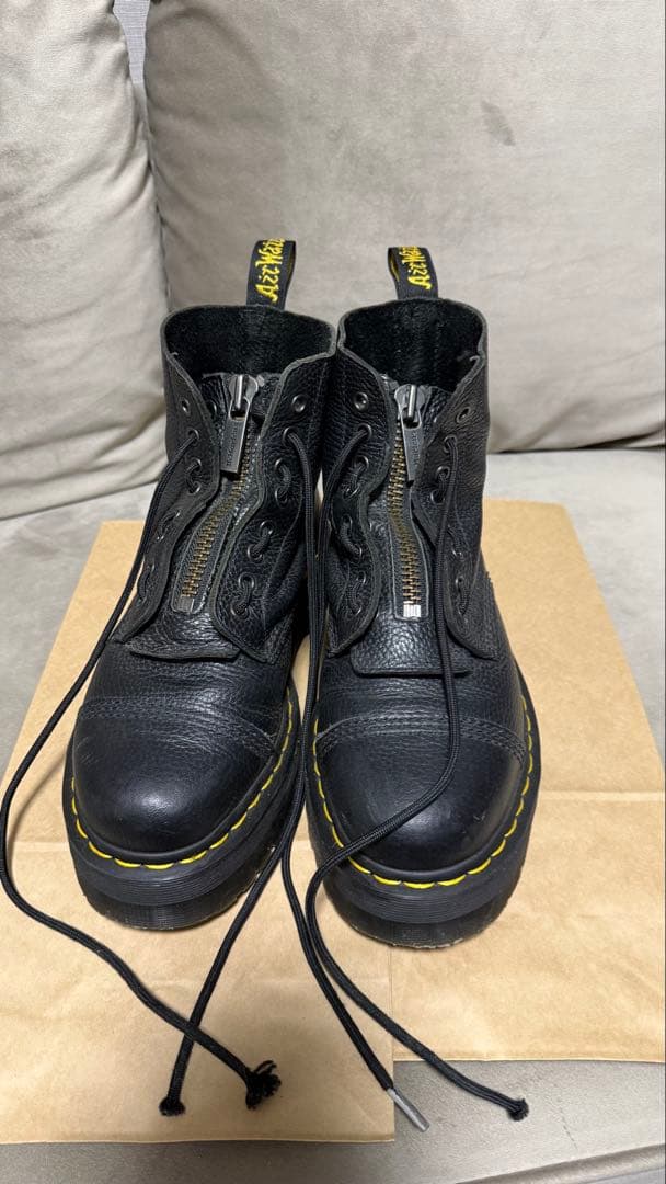 ドクターマーチン　厚底チャックタイプ 1460 ジップ ベックス ホワイトステッチ 8 ホール ブーツ