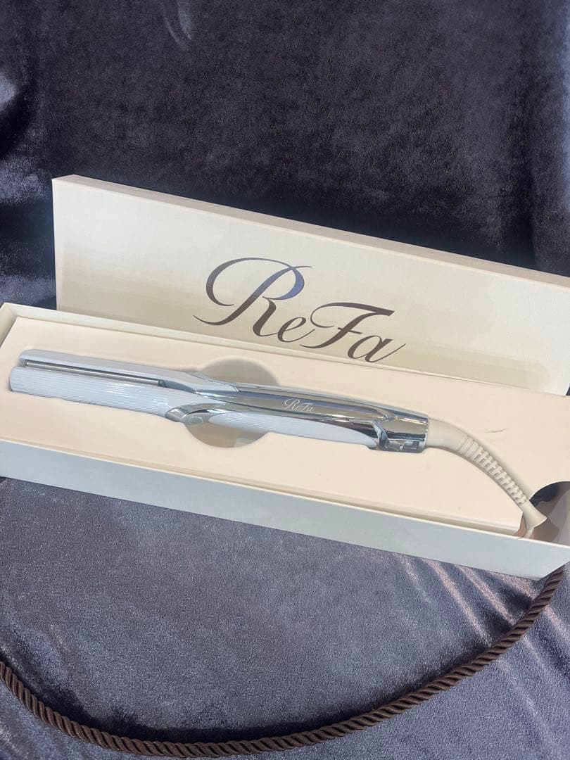 ReFa ストレートヘアアイロン プロ　シルバー 2025年秋】ReFa(リファ)新作 ストレートアイロン PRO＋｜正規販売店