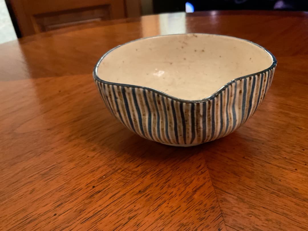 粉引絵付片口　金田誠作　素朴で手に馴染みの良い片口　金海窯の流れ　民藝