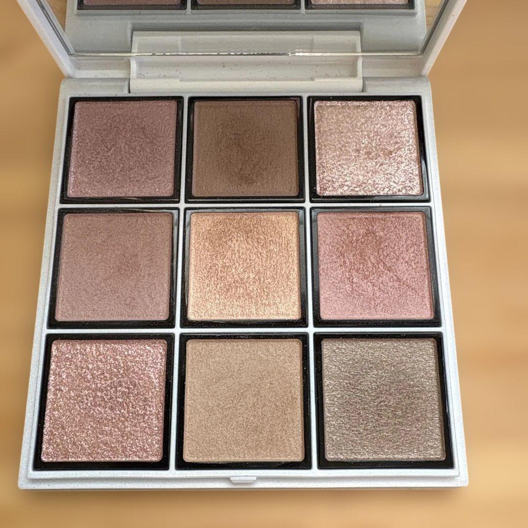 セルヴォーク　エクスプレッジヴ　アイズ　EX04 Celvoke】エクスプレッシヴ アイズ EX04 ｜EYE SHADOW｜Cosme Kitchen