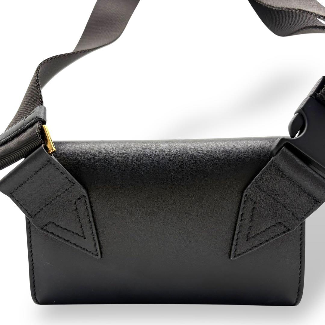 専用 ヴェルサーチェ ショルダーバッグ レザー ブラック ビギー