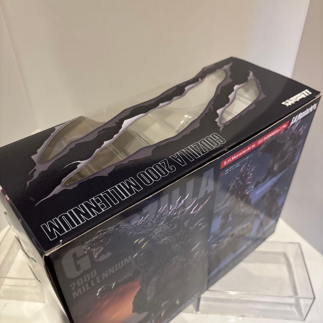 美品　S.H.Monsterarts ゴジラ 2000 ミレニアム