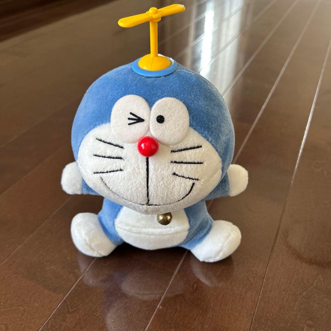 ドラえもん プロペラ付きぬいぐるみ - メルカリ