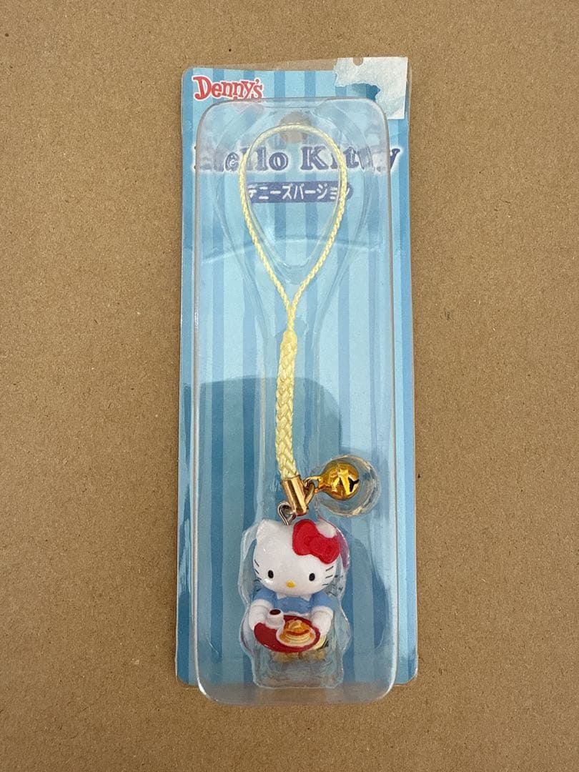 ご当地キティ　ハローキティ　ストラップ デニーズ限定　レア希少、人気 希少 激レア 新品 ご当地 ハローキティ デニーズ 店員 ストラップ