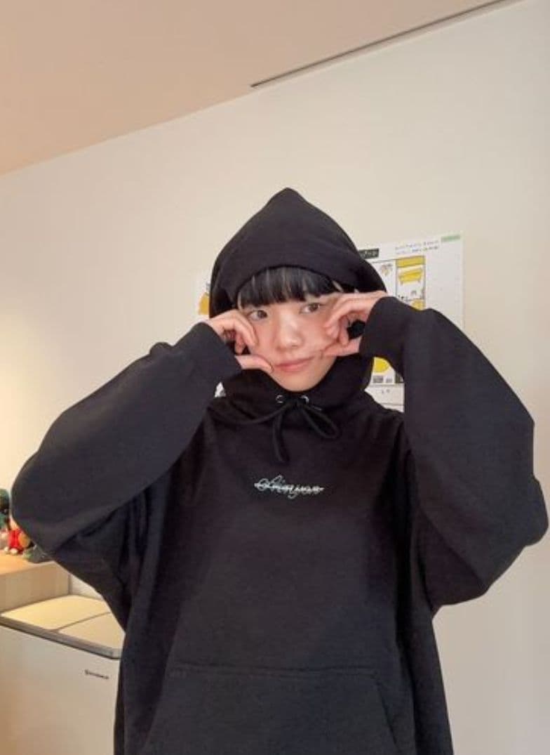 あいみょんドルアパツアーグッズパーカー上下 - メルカリ