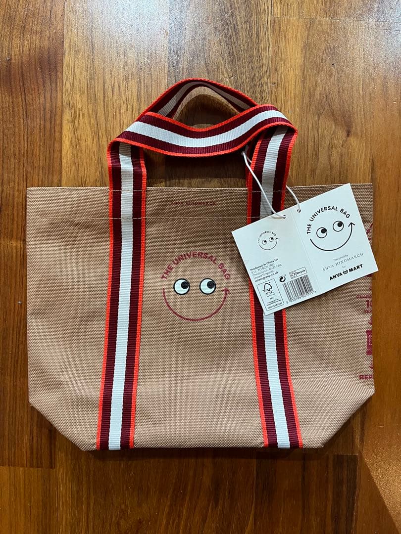 【限定品】ロンドン アニヤハインドマーチ ミニユニバーサル トートバッグ アニヤ・ハインドマーチが「ユニバーサルバッグ」独自バージョンを発売