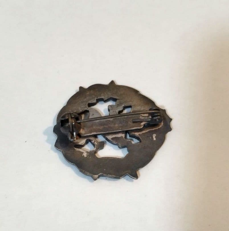 ○バッジ バッチ ピン ピンバッジ 校章 記章 徽章 聖心女子学院 シルバー