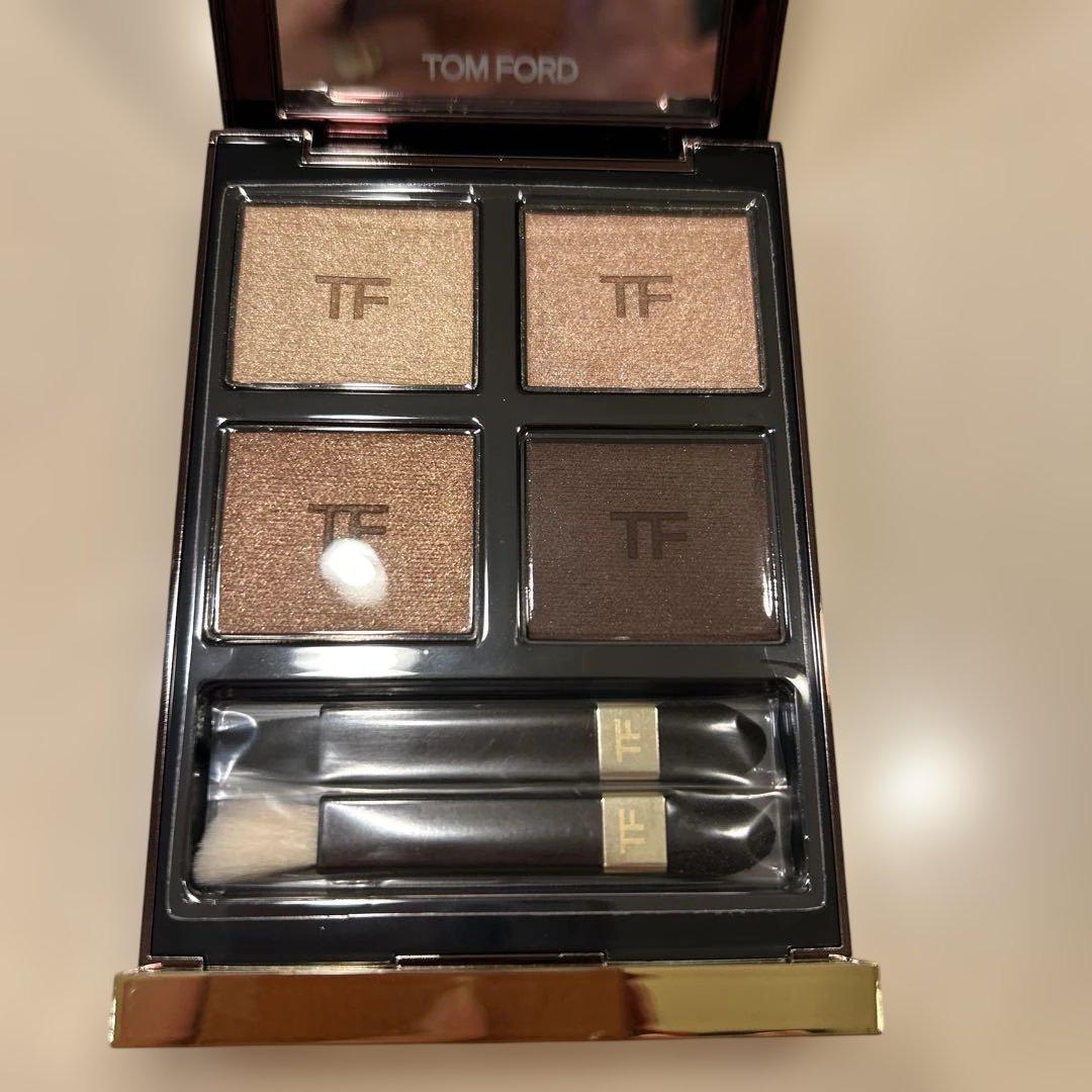 TOM FORD アイカラークォード 新品、未使用品 48 ピーチグラマー