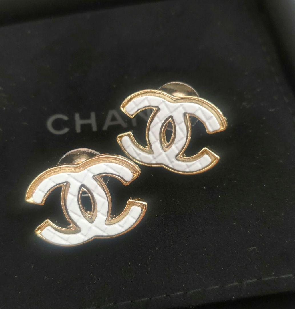 シャネル ピアス♡ノベルティ - メルカリ