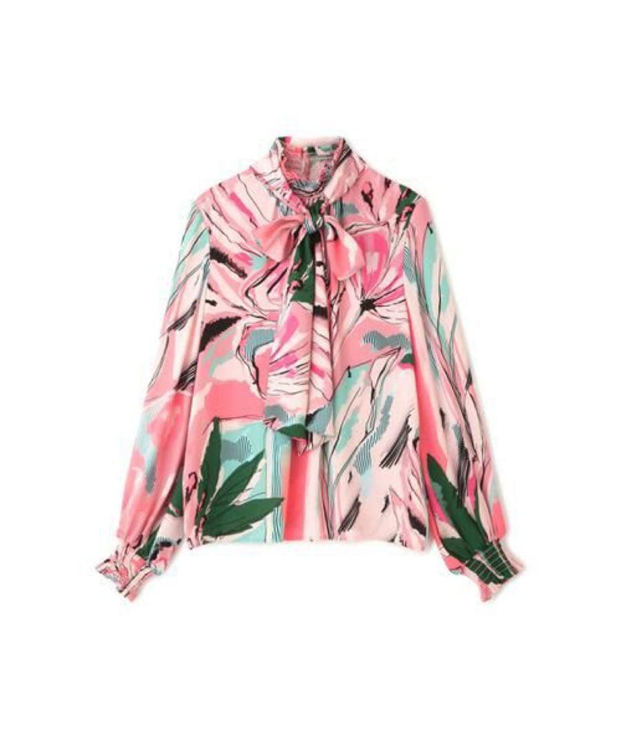 新品未使用ピンキーダイアンアートフラワープリントブラウス - メルカリ