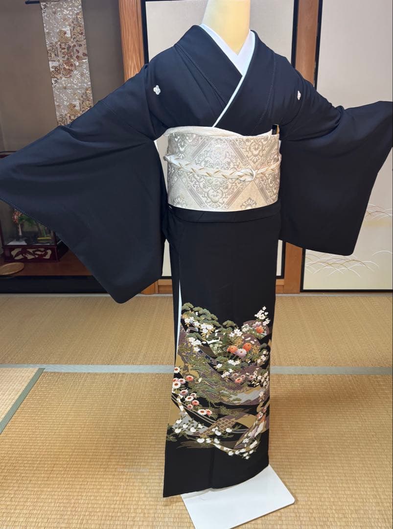 正絹豪華黒留袖5点フルセット 留袖 袋帯 帯締め帯揚げ 末広 - メルカリ