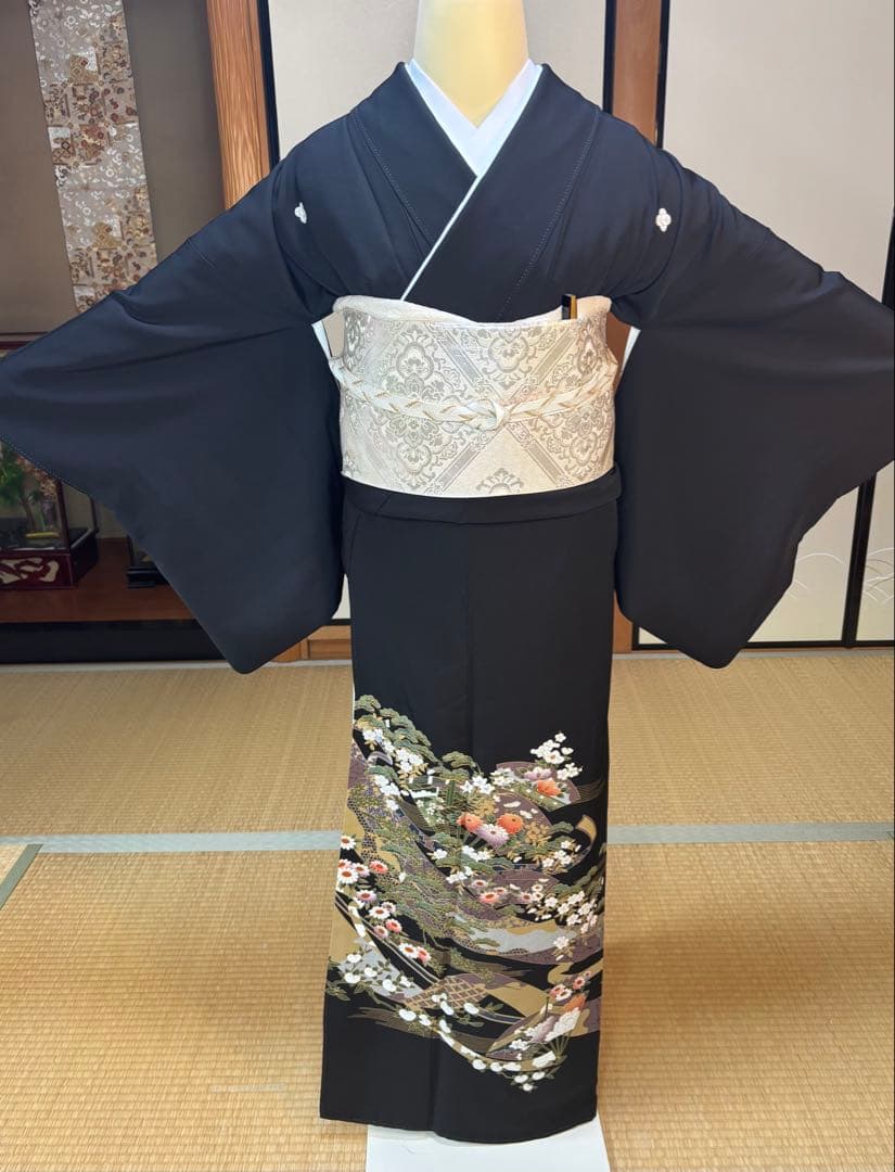 正絹豪華黒留袖5点フルセット 留袖 袋帯 帯締め帯揚げ 末広 - メルカリ