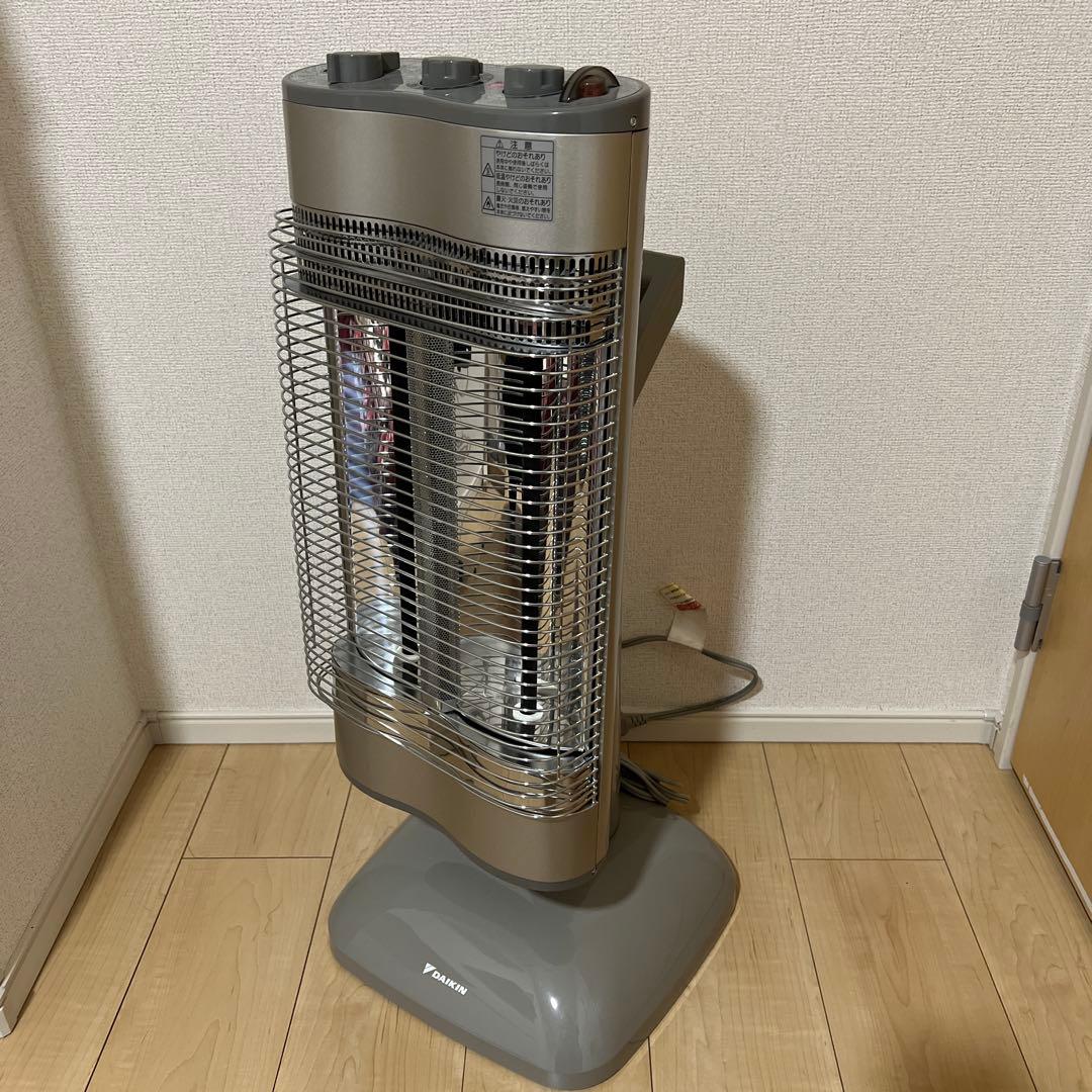 【未使用】遠赤外線暖房機『CERAMHEAT（セラムヒート）』 ダイキン 遠赤外線暖房機 セラムヒート 特長 家電量販店取扱製品 | 遠赤外線暖房